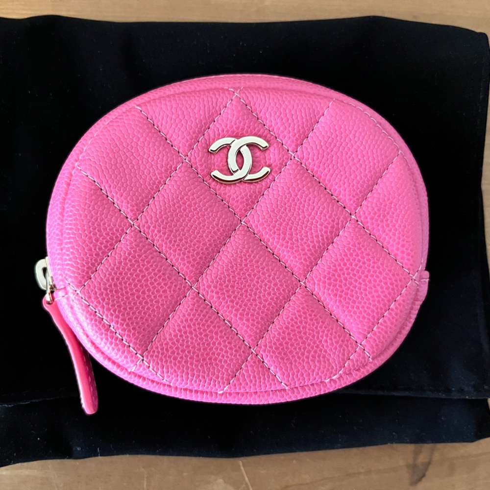 26 series Chanel Pink coin round pouch slg